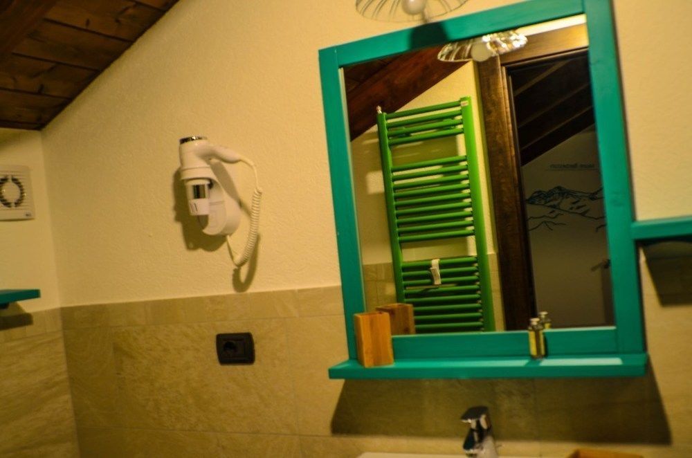Les Vrais Rayons Hotel Verrayes Екстериор снимка