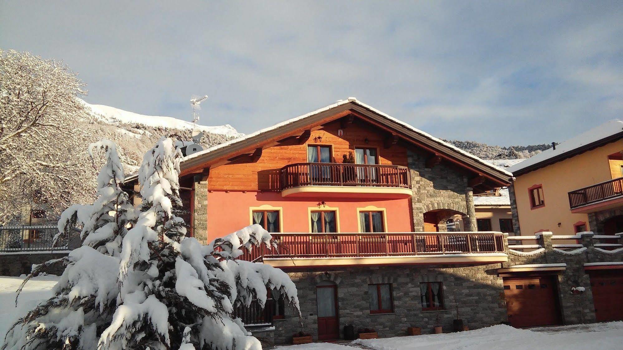 Les Vrais Rayons Hotel Verrayes Екстериор снимка