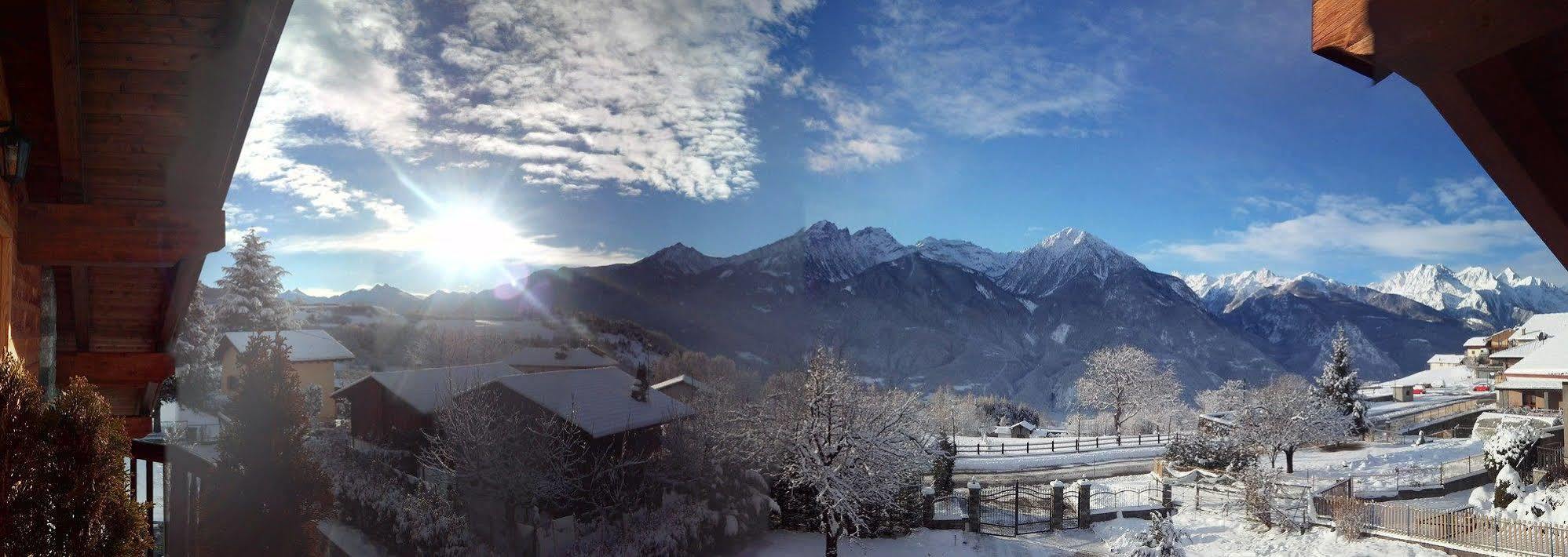 Les Vrais Rayons Hotel Verrayes Екстериор снимка